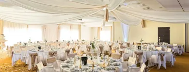 23 üzleti kép PARK INN BY RADISSON SÁRVÁR RESORT & SPA Vendéglátás ban/ben Sárvár VA