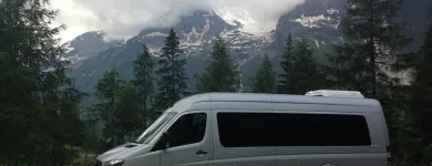 3 üzleti kép PÁRKÁNYI ISTVÁN EGYÉNI VÁLLALKOZÓ Autóbérlés ban/ben Budapest