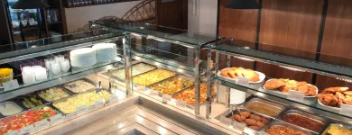 5 üzleti kép PINGVIN ÉTTEREM ÉS HIDEGKONYHA KOMÁROM Éttermek ban/ben Komárom KE