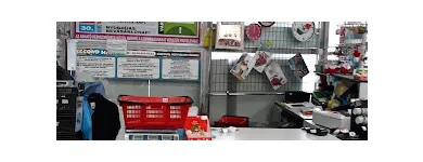 3 üzleti kép SECOND HAND Üzletek ban/ben Győr GS