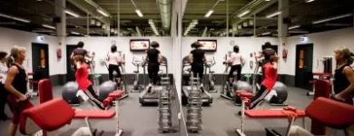 6 üzleti kép SPEEDFIT FITNESZ ÉS SZOLÁRIUM STÚDIÓ FITNESS GYŐR - DUNACENTER Szolárium ban/ben Győr GS