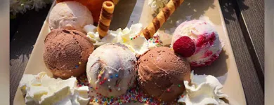 12 üzleti kép SUMMER FAGYIZÓ ÉS KÁVÉZÓ Vendéglátás ban/ben Zamárdi SO