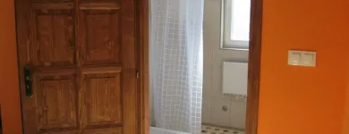 2 üzleti kép SZÁLLÁS TATA Üzleti szolgáltatások ban/ben Tata KE