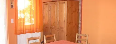 3 üzleti kép SZÁLLÁS TATA Üzleti szolgáltatások ban/ben Tata KE