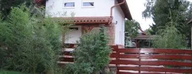 6 üzleti kép SZÁLLÁS TATA Üzleti szolgáltatások ban/ben Tata KE