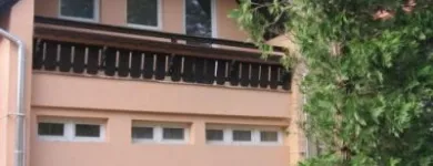 12 üzleti kép SZÁLLÁS TATA Üzleti szolgáltatások ban/ben Tata KE