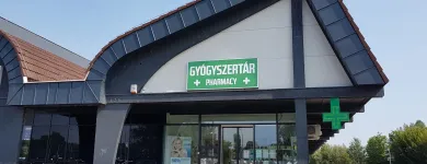 2 üzleti kép SZÁNTÓD GYÓGYSZERTÁR Gyógyszertárak ban/ben Szántód SO