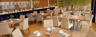 11 üzleti kép VELENCE RESORT & SPA**** SZÁLLODA ÉS WELLNESSFÜRDŐ Termálfürdő, gyógyfürdő ban/ben Velence FE