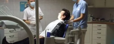 1 üzleti kép ZAHNARZT UNGARN TEAM Fogászat, fogszabályzás ban/ben Mosonmagyaróvár GS