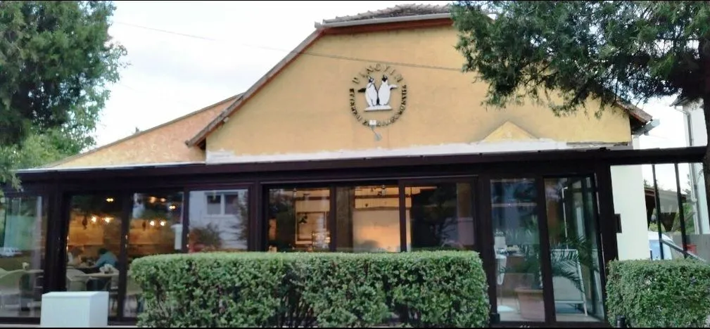 15 üzleti kép PINGVIN ÉTTEREM ÉS HIDEGKONYHA KOMÁROM