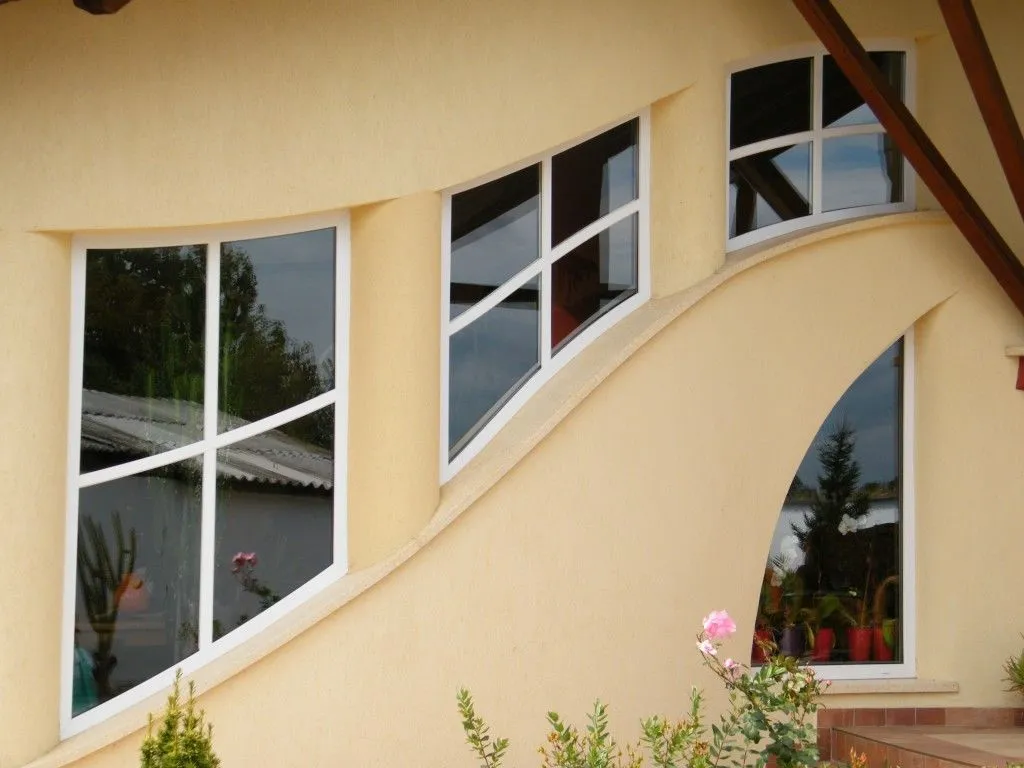 2 üzleti kép BONYPLAST BT.