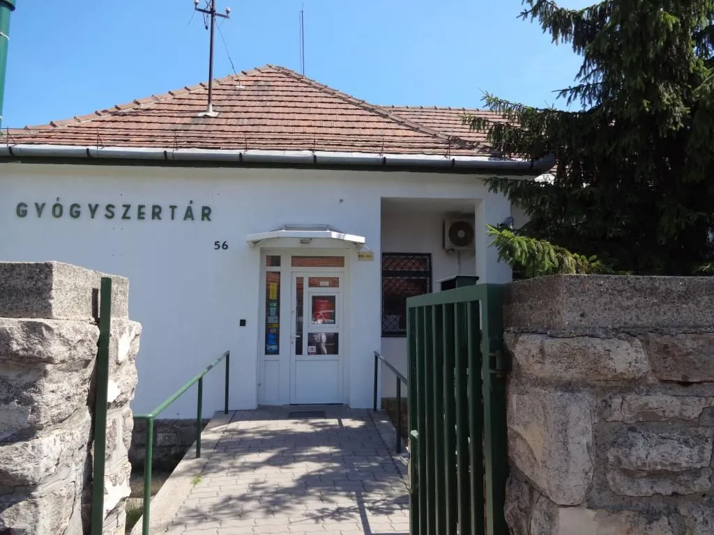 8 üzleti kép KOLOZSVÁRI GYÓGYSZERTÁR