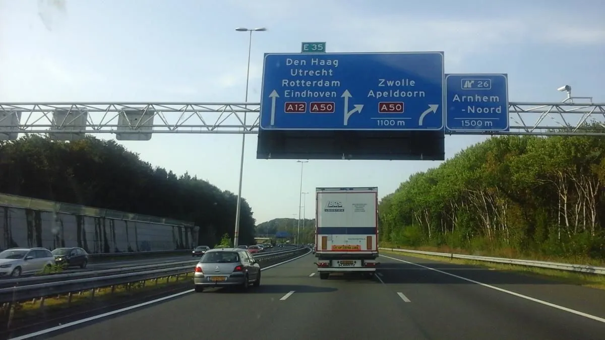 5 üzleti kép KÖLTÖZTETÉS - ÁRUSZÁLLÍTÁS