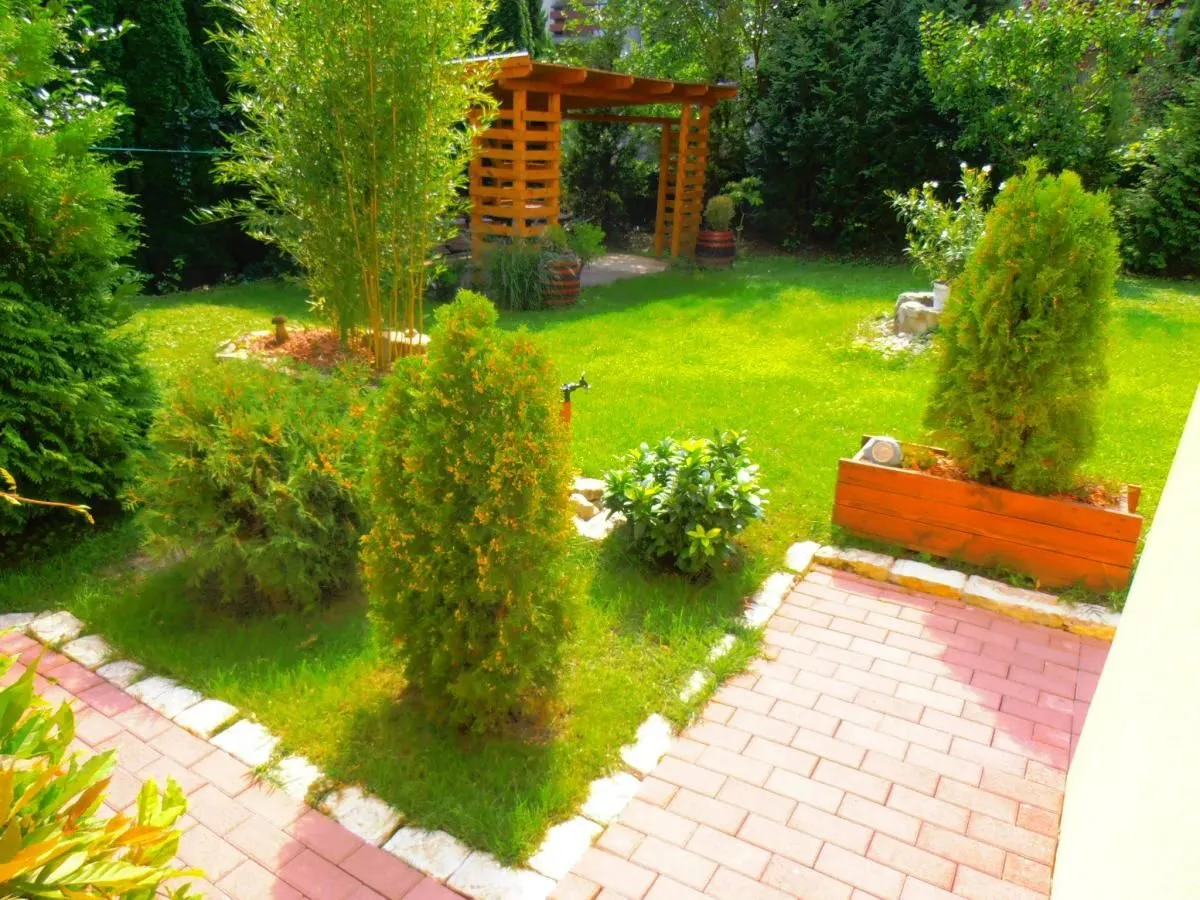 8 üzleti kép BALATONALMALMÁDI APARTMAN SZÁLLÁS OLCSÓN