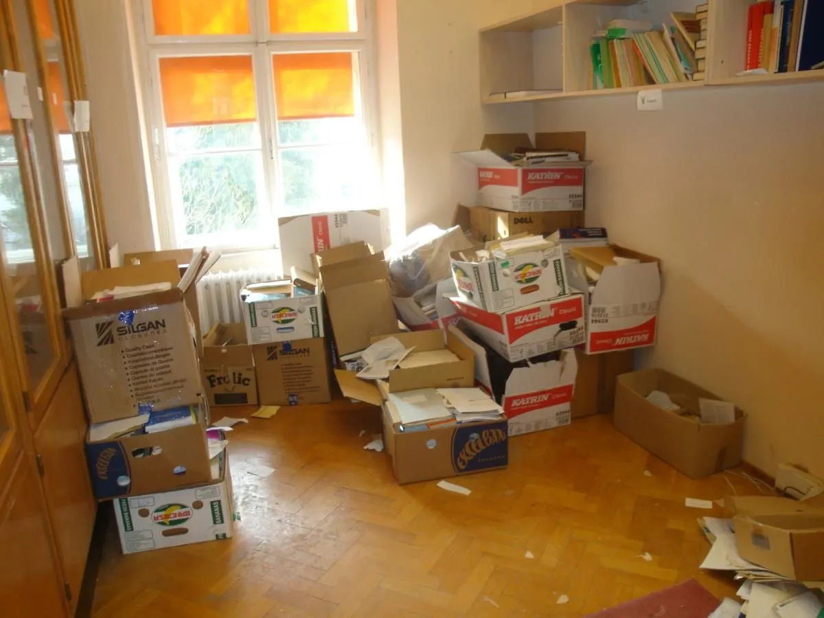 3 üzleti kép KÖLTÖZTETÉS - ÁRUSZÁLLÍTÁS