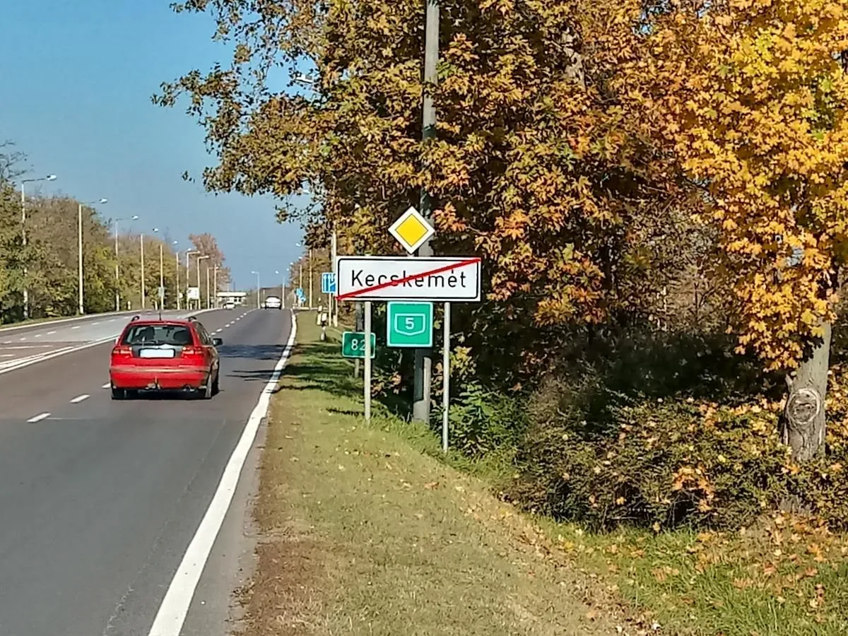 7 üzleti kép KÖLTÖZTETÉS - ÁRUSZÁLLÍTÁS