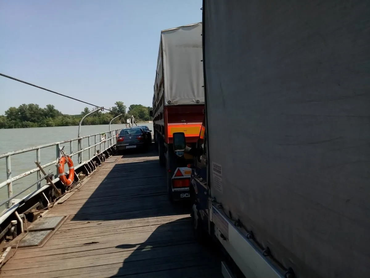 8 üzleti kép KÖLTÖZTETÉS - ÁRUSZÁLLÍTÁS