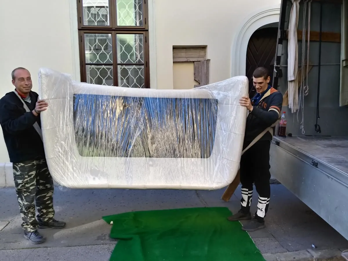 9 üzleti kép KÖLTÖZTETÉS - ÁRUSZÁLLÍTÁS