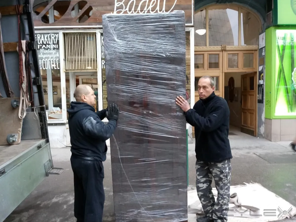 16 üzleti kép KÖLTÖZTETÉS - ÁRUSZÁLLÍTÁS