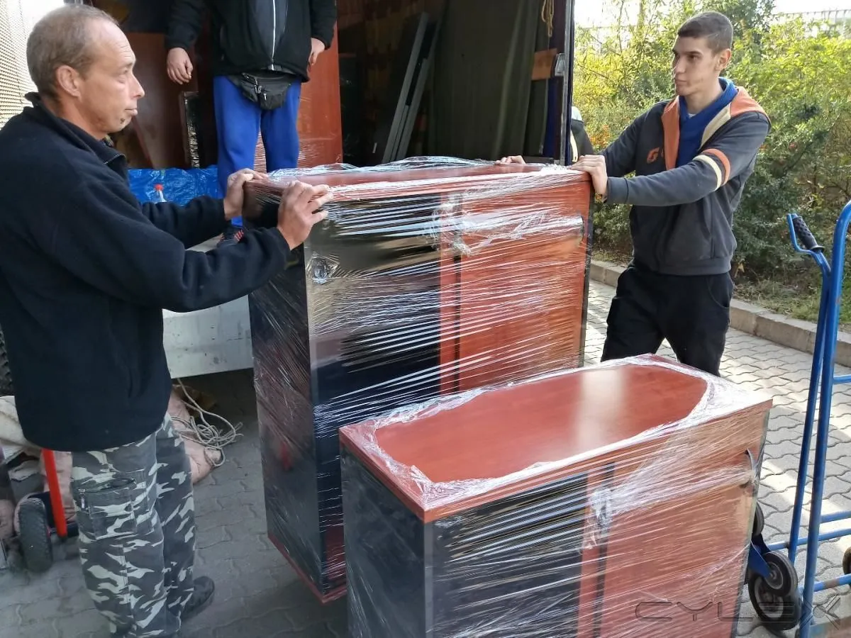 17 üzleti kép KÖLTÖZTETÉS - ÁRUSZÁLLÍTÁS