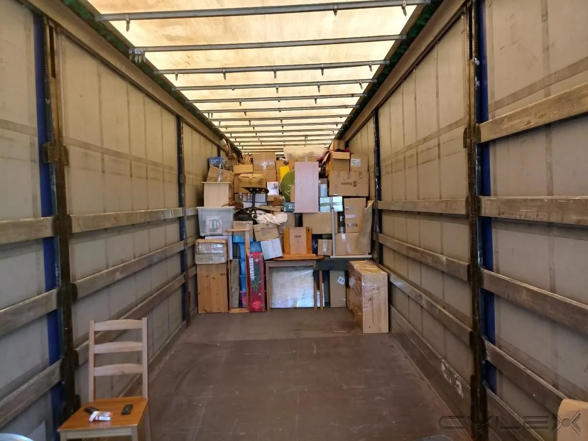 21 üzleti kép KÖLTÖZTETÉS - ÁRUSZÁLLÍTÁS