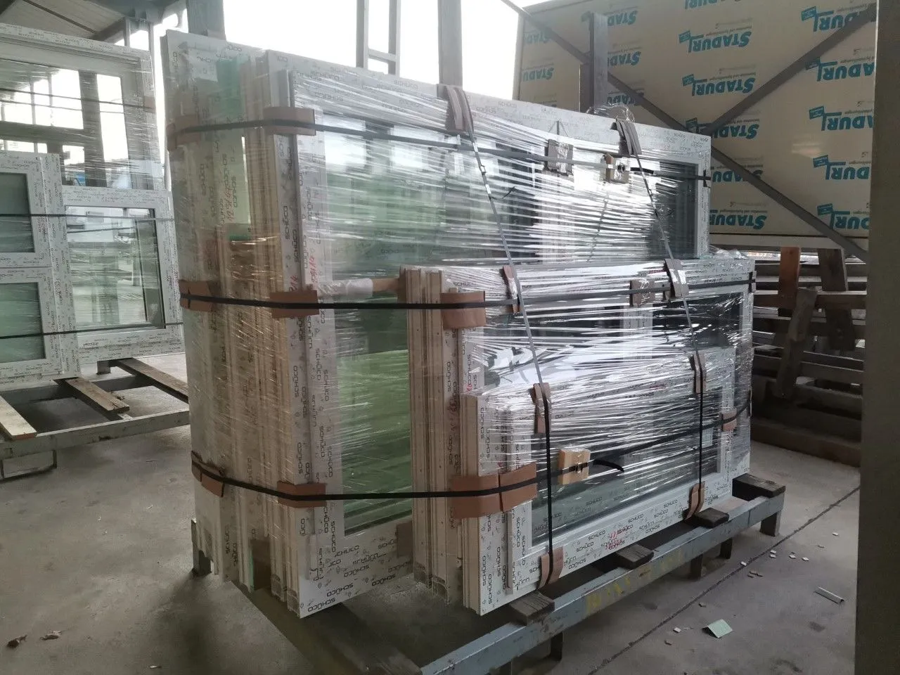 7 üzleti kép BONYPLAST BT.