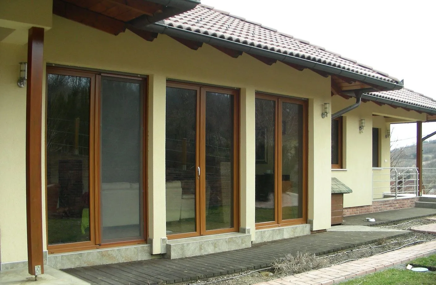 12 üzleti kép BONYPLAST BT.