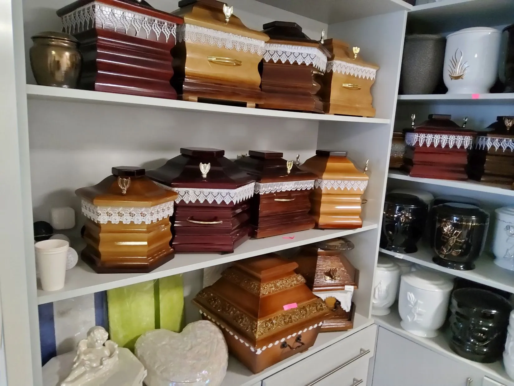 2 üzleti kép IN MEMORIAM TEMETKEZÉSI KFT. KOMÁROM