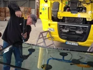 2 üzleti kép GLASS TRADE KFT.