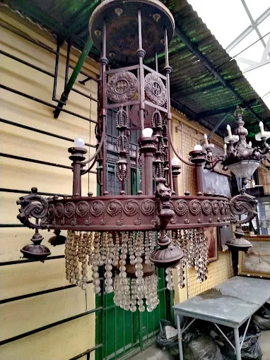 3 üzleti kép ECSERI MERCATO DELLE PULCI - GOODAPEST