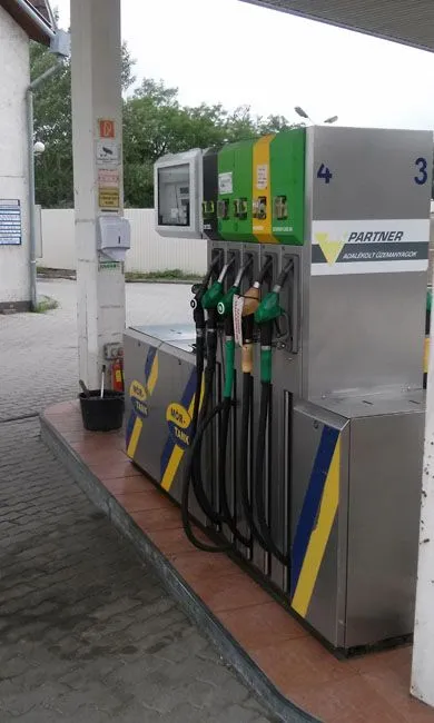 7 üzleti kép MÓR-TANK TÖLTŐÁLLOMÁS