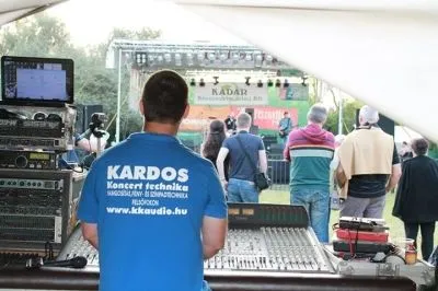 2 üzleti kép KARDOS RENDEZVÉNY KIVITELEZÉS! HANGOSÍTÁS, FÉNY, SZÍNPAD ÉS SZÍNPADFEDÉS!