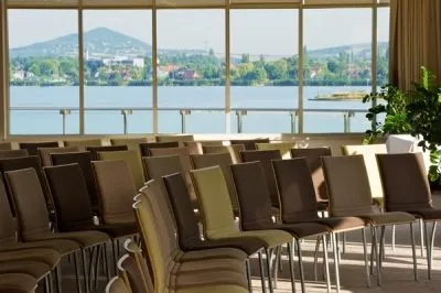 10 üzleti kép VELENCE RESORT & SPA**** SZÁLLODA ÉS WELLNESSFÜRDŐ