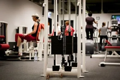 5 üzleti kép SPEEDFIT FITNESZ ÉS SZOLÁRIUM STÚDIÓ FITNESS GYŐR - DUNACENTER