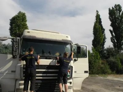 1 üzleti kép GLASS TRADE KFT.
