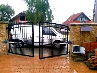20 üzleti kép GYÖNGYABLAK -GYÖNGYÖS-HATVAN-AJTÓ- ABLAK - GARÁZSKAPU - REDŐNY - PARKETTA- BELTÉRI AJTÓ- HÖRMANN