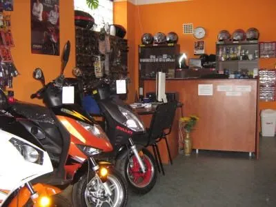 1 üzleti kép MOTOPROF - MOTORKERÉKPÁR ALKATRTÉSZ KERESKEDÉS