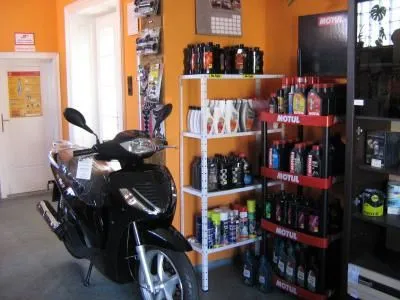 2 üzleti kép MOTOPROF - MOTORKERÉKPÁR ALKATRTÉSZ KERESKEDÉS