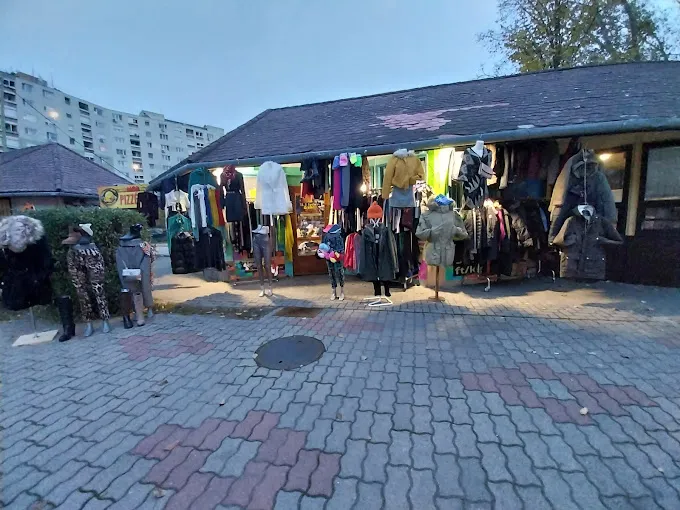 4 üzleti kép T.L.T. FASHION