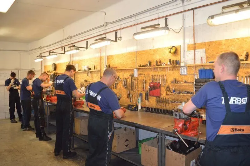 2 üzleti kép WIZARD TURBO