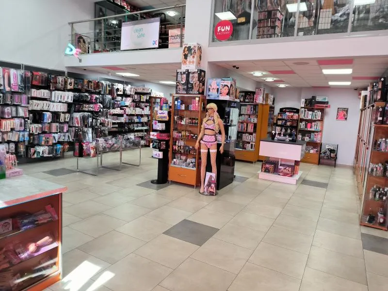 1 üzleti kép DIAMOND SZEXSHOP (LEGNAGYOBB SEXSHOP -BUDAPEST KELETINÉL)