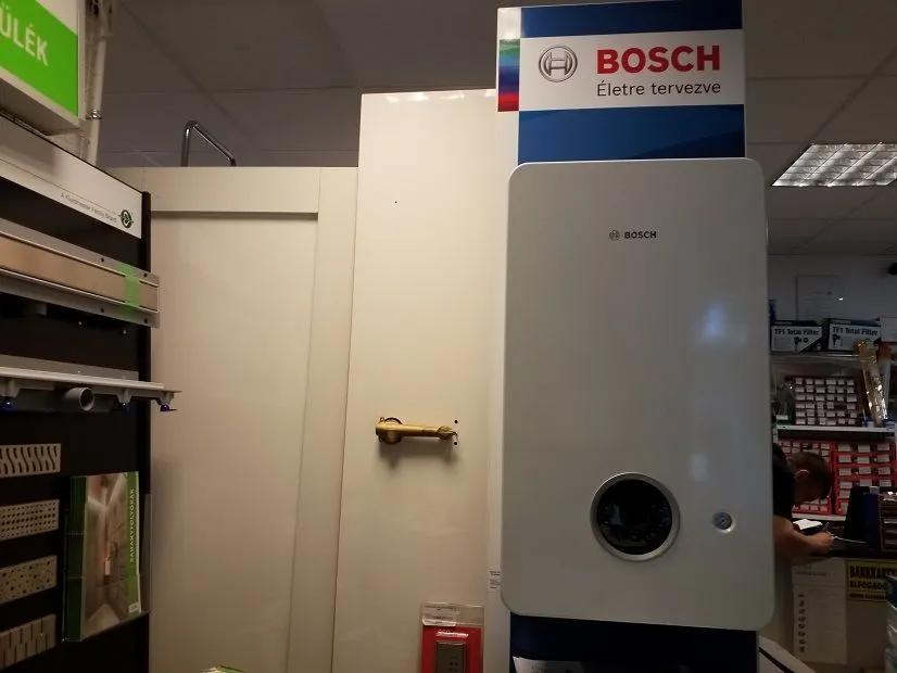 10 üzleti kép STADION SZERELVÉNYBOLT