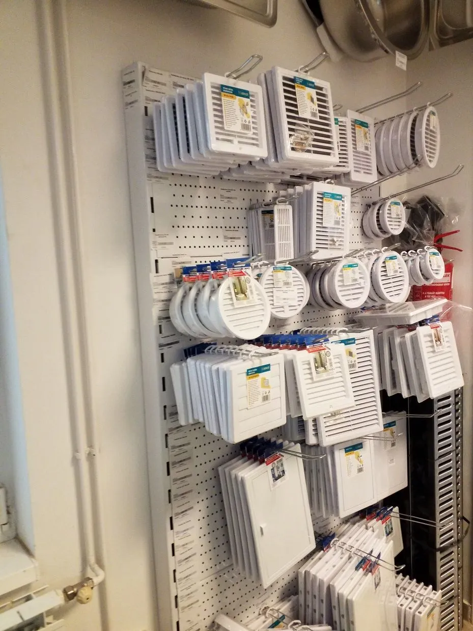 5 üzleti kép STADION SZERELVÉNYBOLT