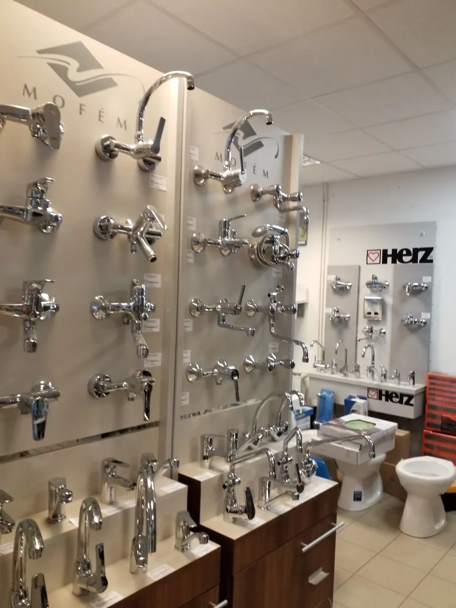 12 üzleti kép STADION SZERELVÉNYBOLT