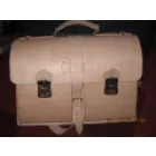 RUHA ÉS TÁSKAJAVÍTÁS